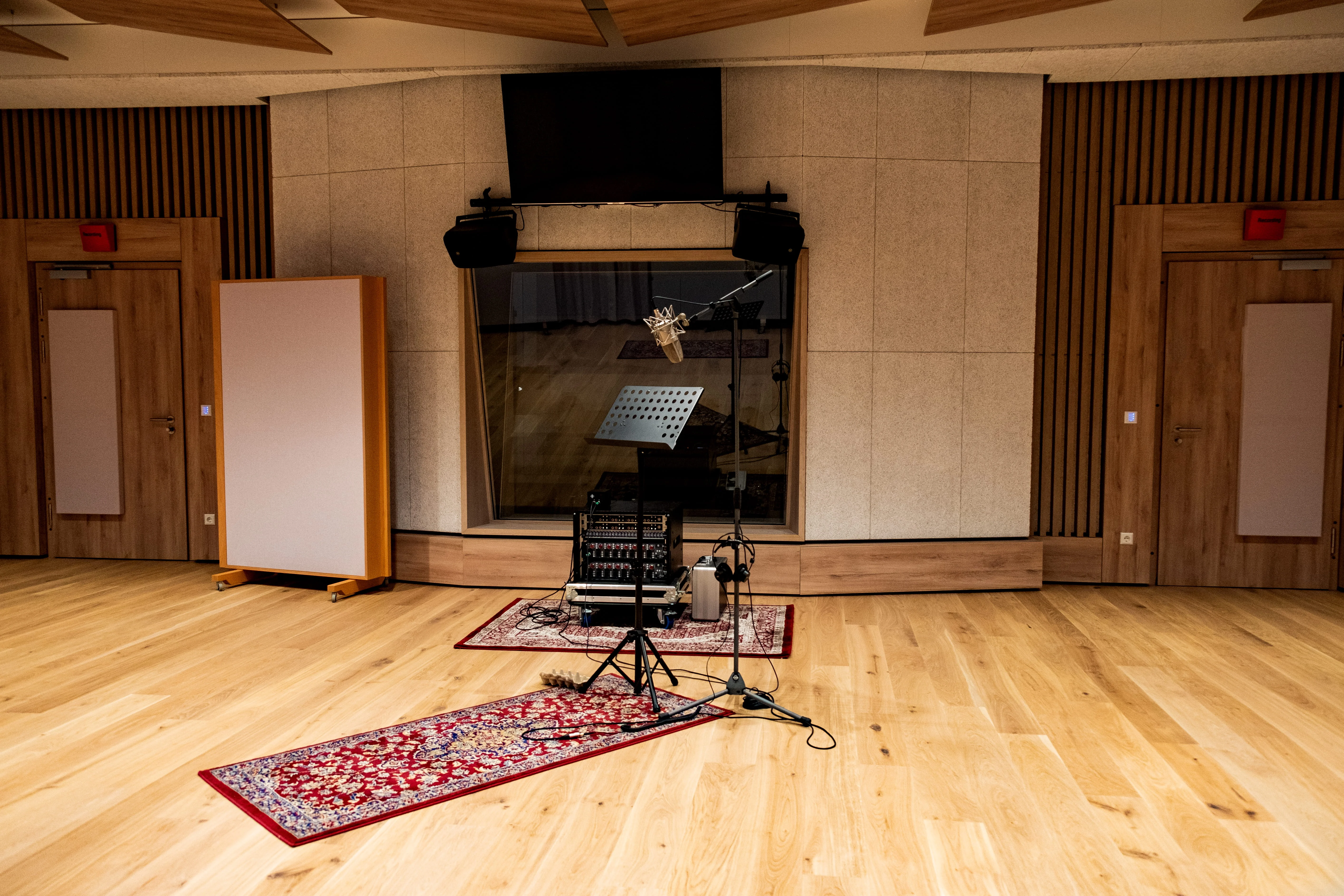 Studio 1 — Einfach riesig